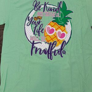 Girlie Girl Originals Women's Green‎ Pineapple Graphic T-Shirt Size M